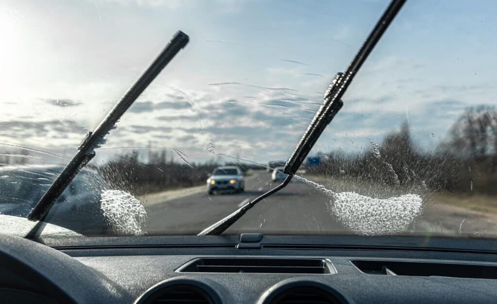 Comment bien choisir le lave-glace pour sa voiture ?