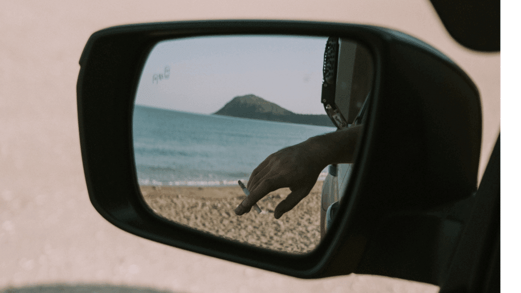 Comment bien nettoyer une voiture qui sent la cigarette ?