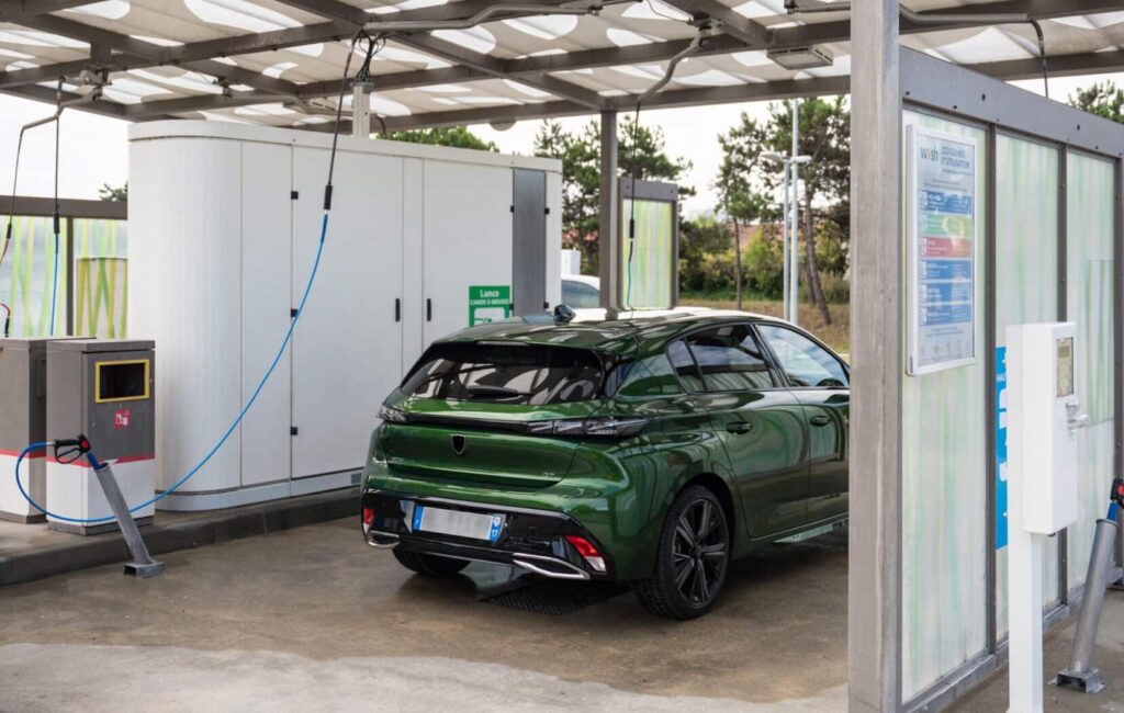 6 gestes du quotidien pour entretenir sa voiture | Wash