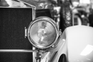 Comment polir les phares de sa voiture en 8 étapes ?